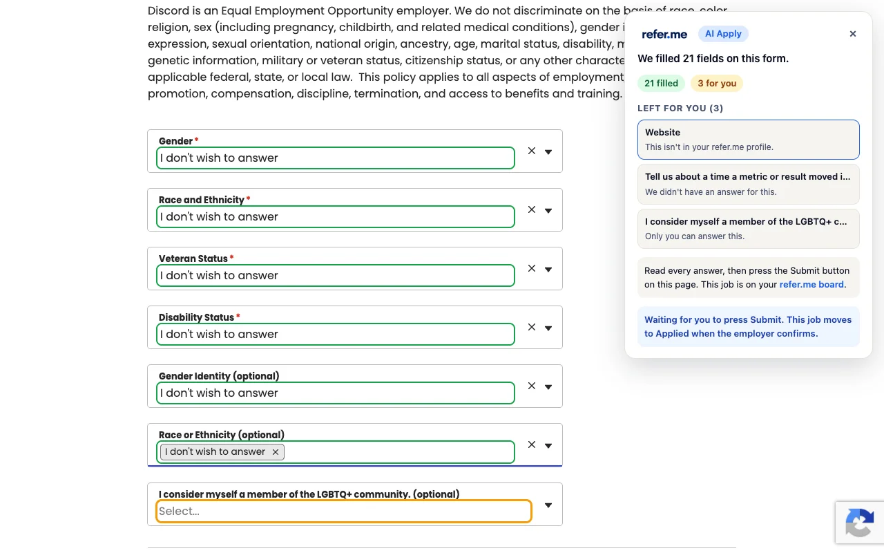 The refer.me panel listing three questions left for the candidate